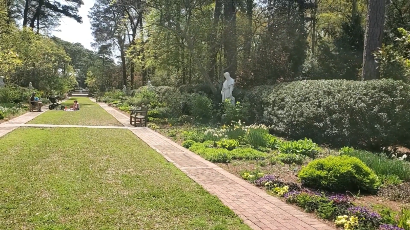 Summer Exhibits at Norfolk Botanical Gardens